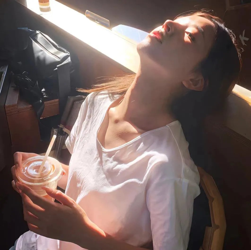 光州诊所 海报